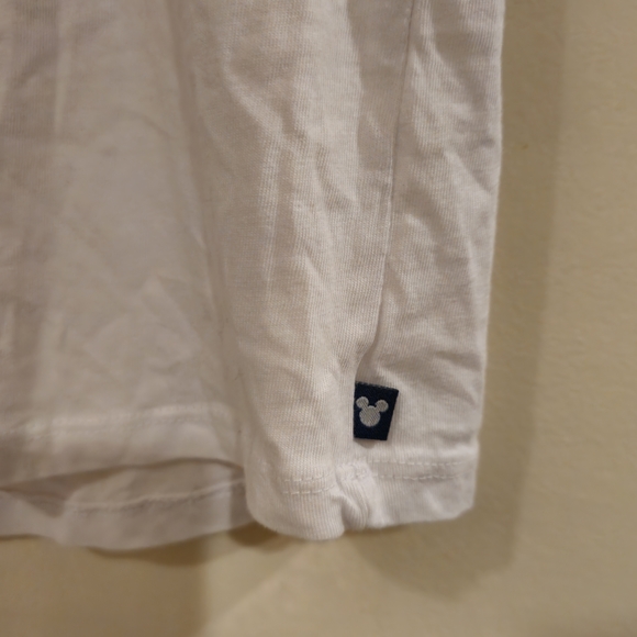 Disney micky mouse tshirt size xl in like new condition - Picture 2 of 6